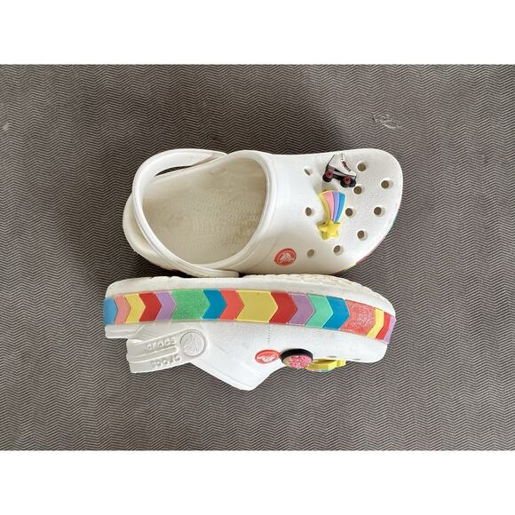 Crocs Kids Crocband Chevron Beaded Clog White Size J 2 With Croc Charms - Picture 5 of 5